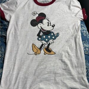 Disney World T-shirt from Disney World in Orlando size small perfect condition